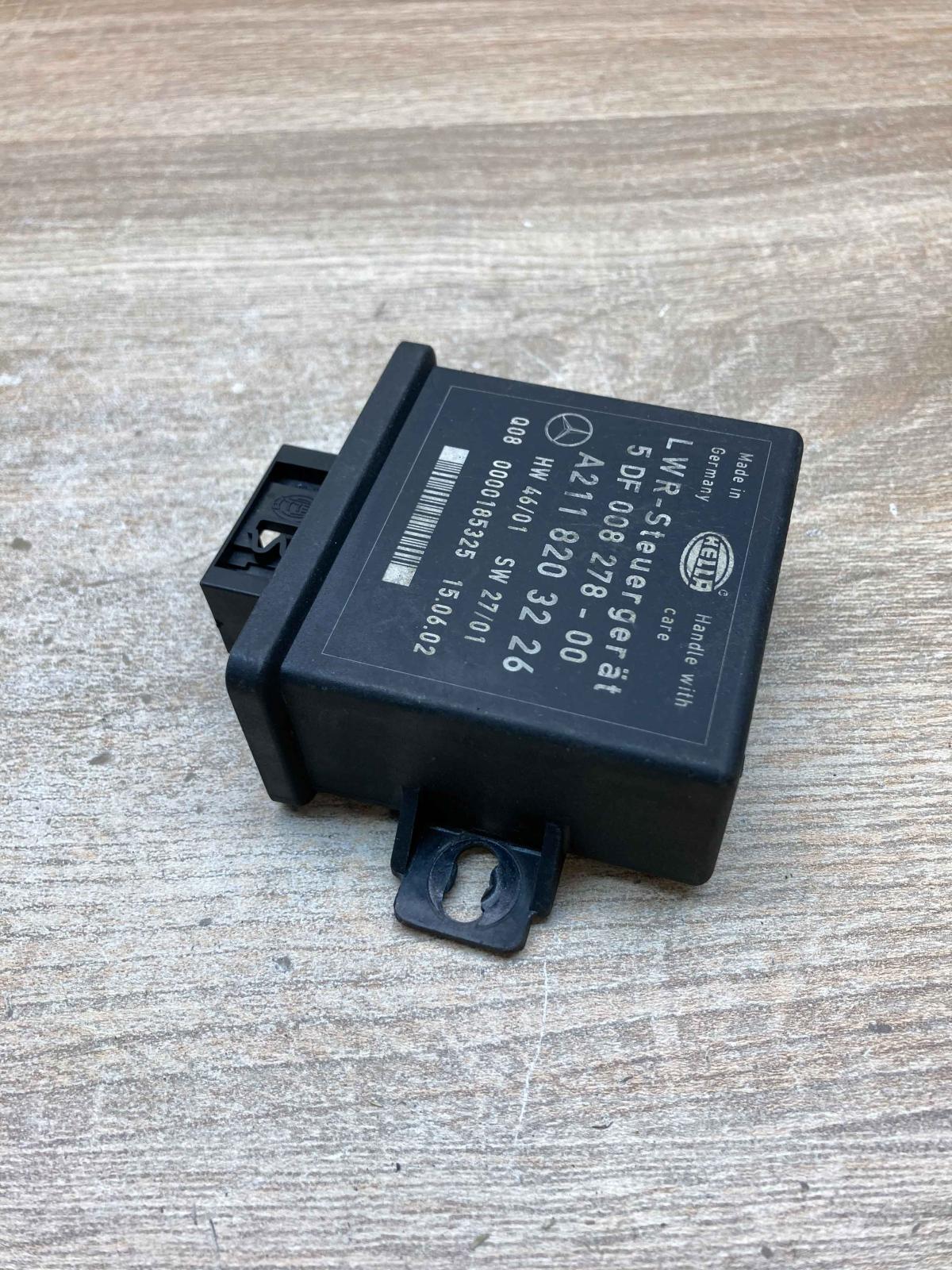 A2118203226 5DF008278 00  Light module LCM Mercedes-Benz E W211