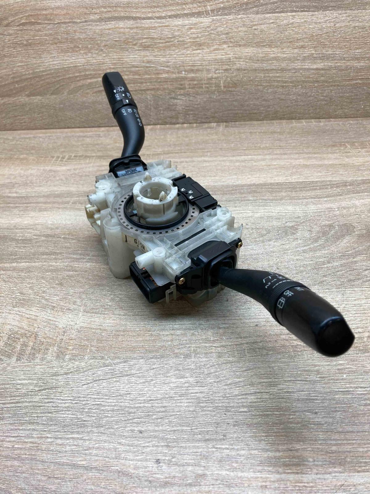 17D318 GJ5M  Wiper turn signal indicator stalk/switch Mazda 6