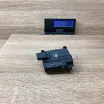 113800 2051   Air flap motor/actuator Toyota Avensis Verso