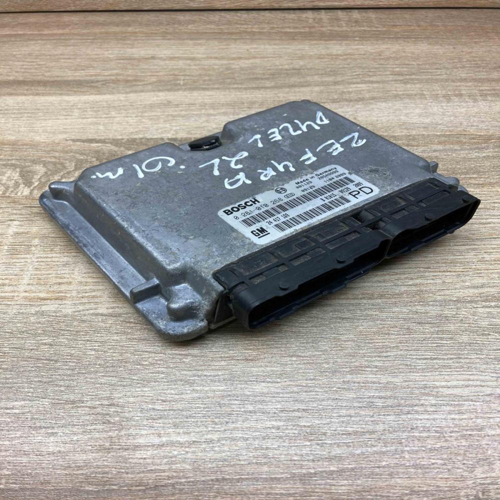 0281010268 24417169  Engine control unit/module ECU Opel Zafira A