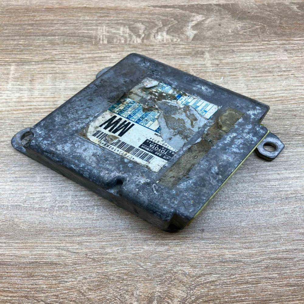 89170 48240 150300 0734  Airbag control unit/module Toyota Corolla Verso AR10
