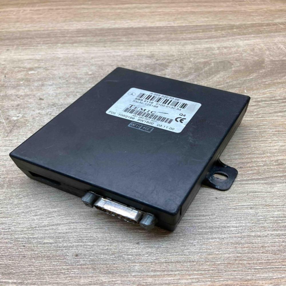A2038203326   Voice control module Mercedes-Benz S W220