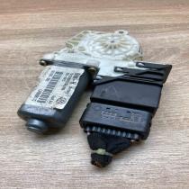 1J4959811C  With Plug Rear door window regulator motor Volkswagen Golf IV