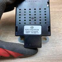 5M0035570B   Aerial antenna amplifier Volkswagen Touran II