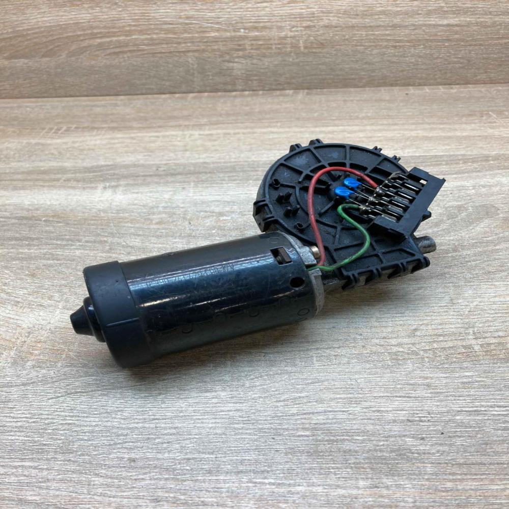 0390241420   Wiper motor Mercedes-Benz E W210