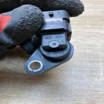 39300 2A000 393002A000  Camshaft position sensor KIA Ceed