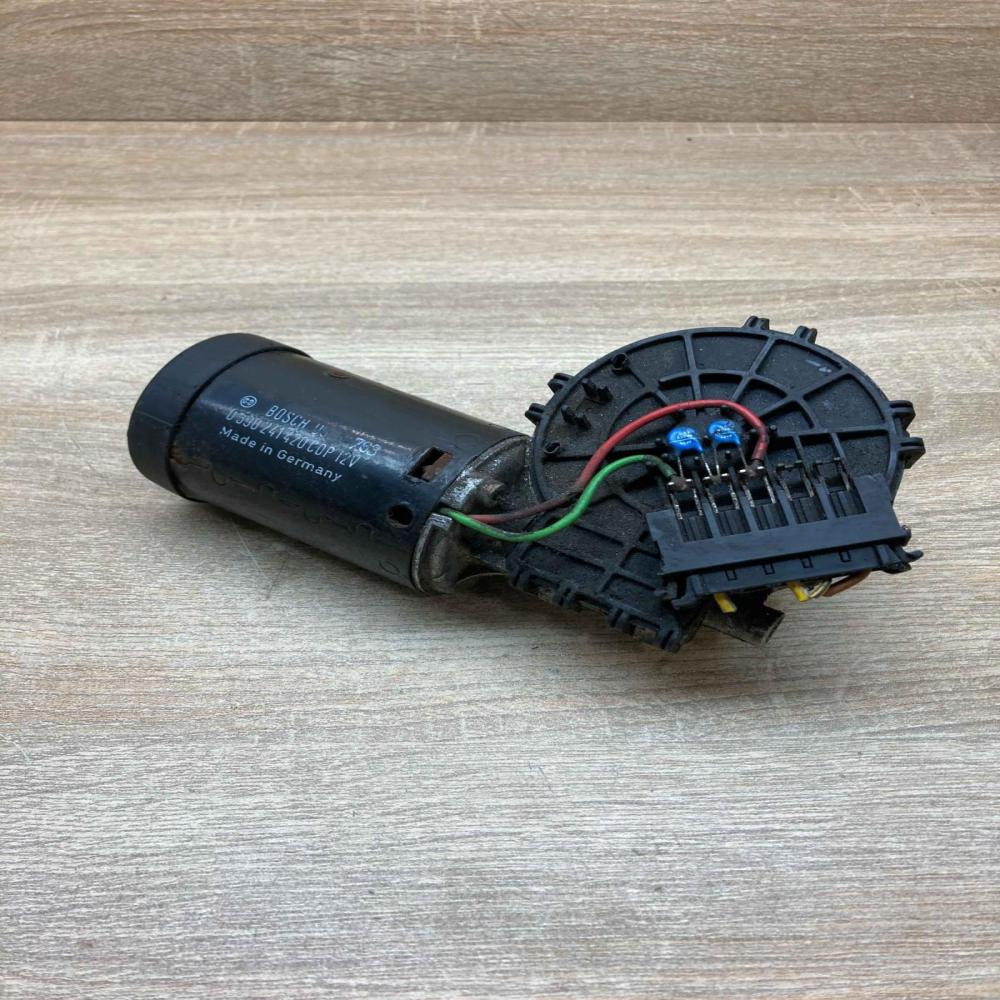 0390241420   Wiper motor Mercedes-Benz E W210