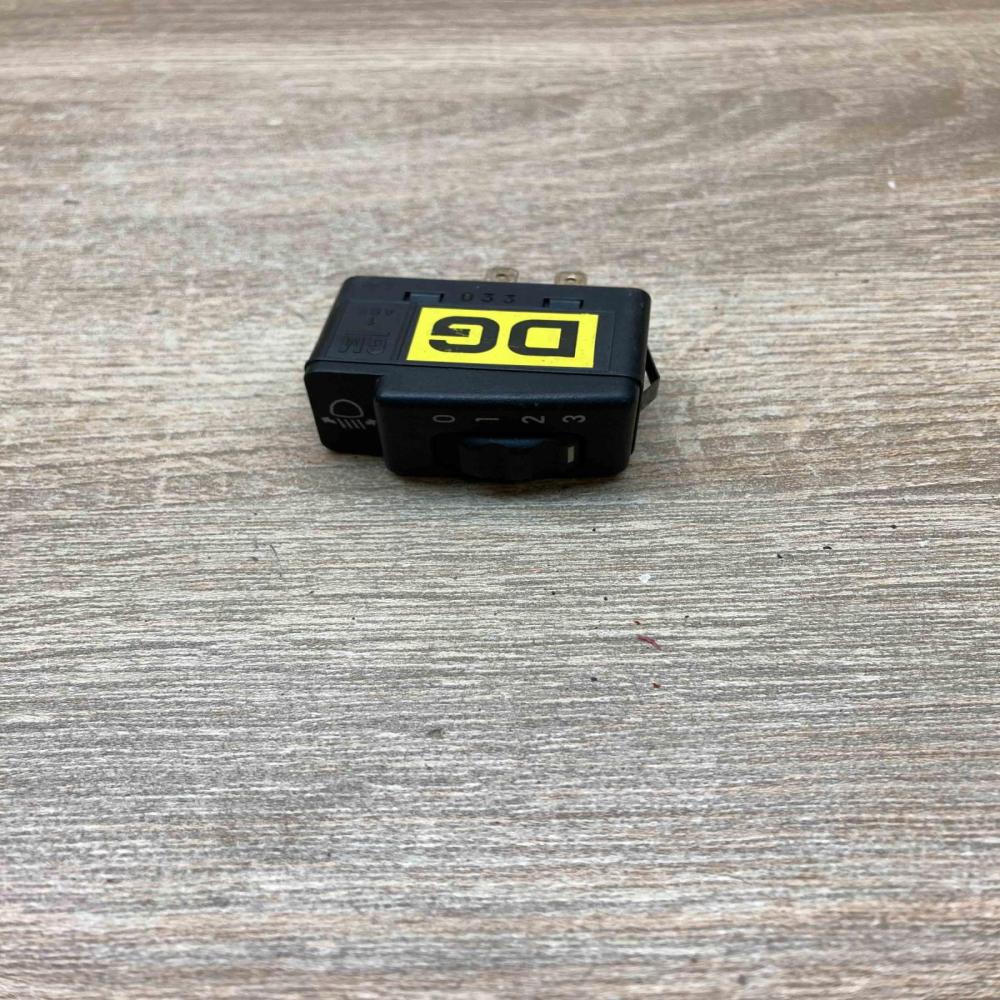 90270514 90346276  Headlight level height control switch Opel Sintra