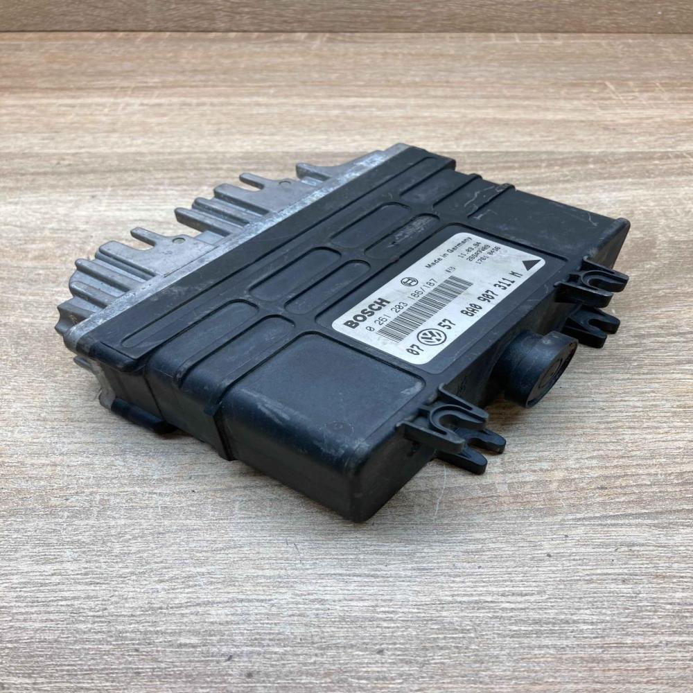 8A0907311M 0261203186  Engine control unit/module ECU Volkswagen Golf III