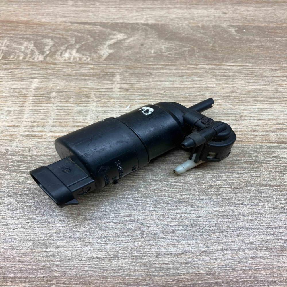 7700821782   Windscreen/windshield washer pump Renault Clio II