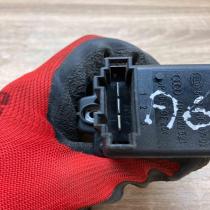 4B0820521   Heater blower motor/fan resistor Audi A6 S6 C5 4B