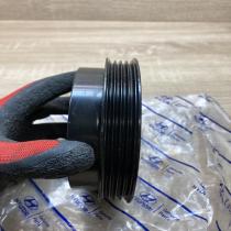 05101316 E300 AKYAA02 30BD40DF2 Air conditioning compressor pulley Ford Transit
