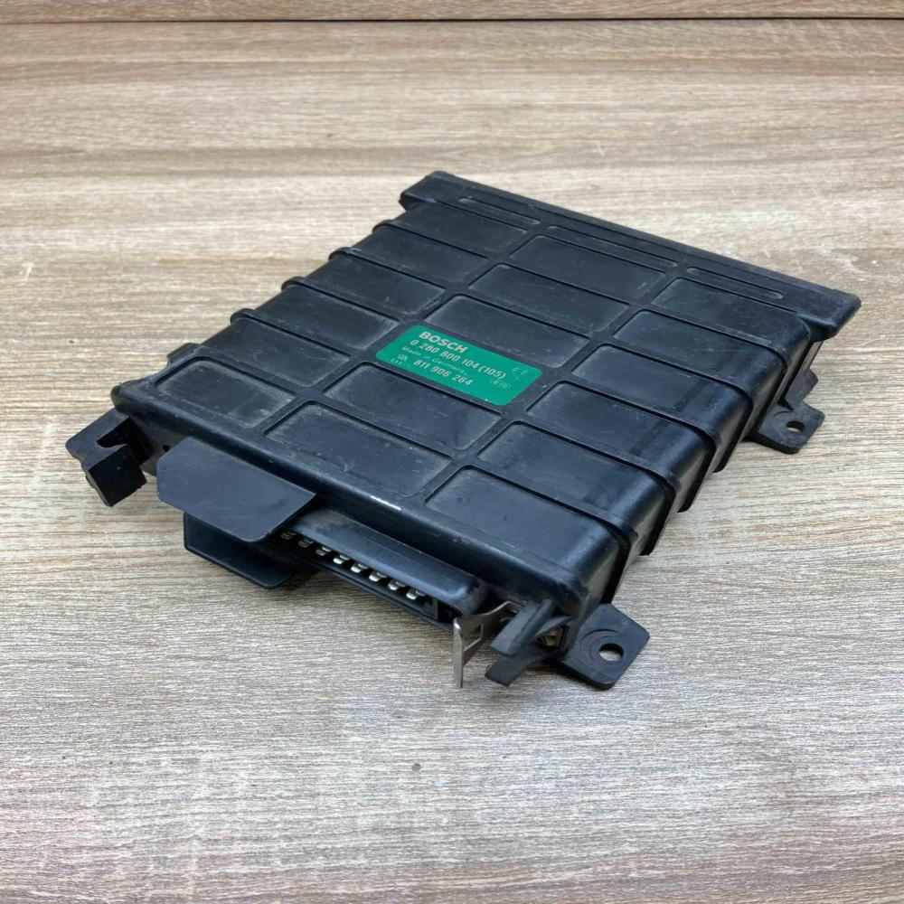 811906264 0280800104  Engine control unit/module ECU Audi 80 90 B3