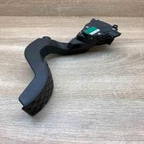 8D1721523E 6PV008375  Accelerator throttle pedal Volkswagen PASSAT B5.5