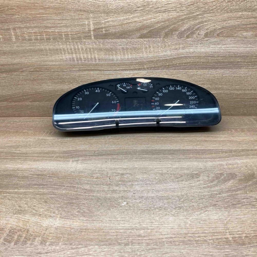 3B0919880A   Speedometer (instrument cluster) Volkswagen PASSAT B5