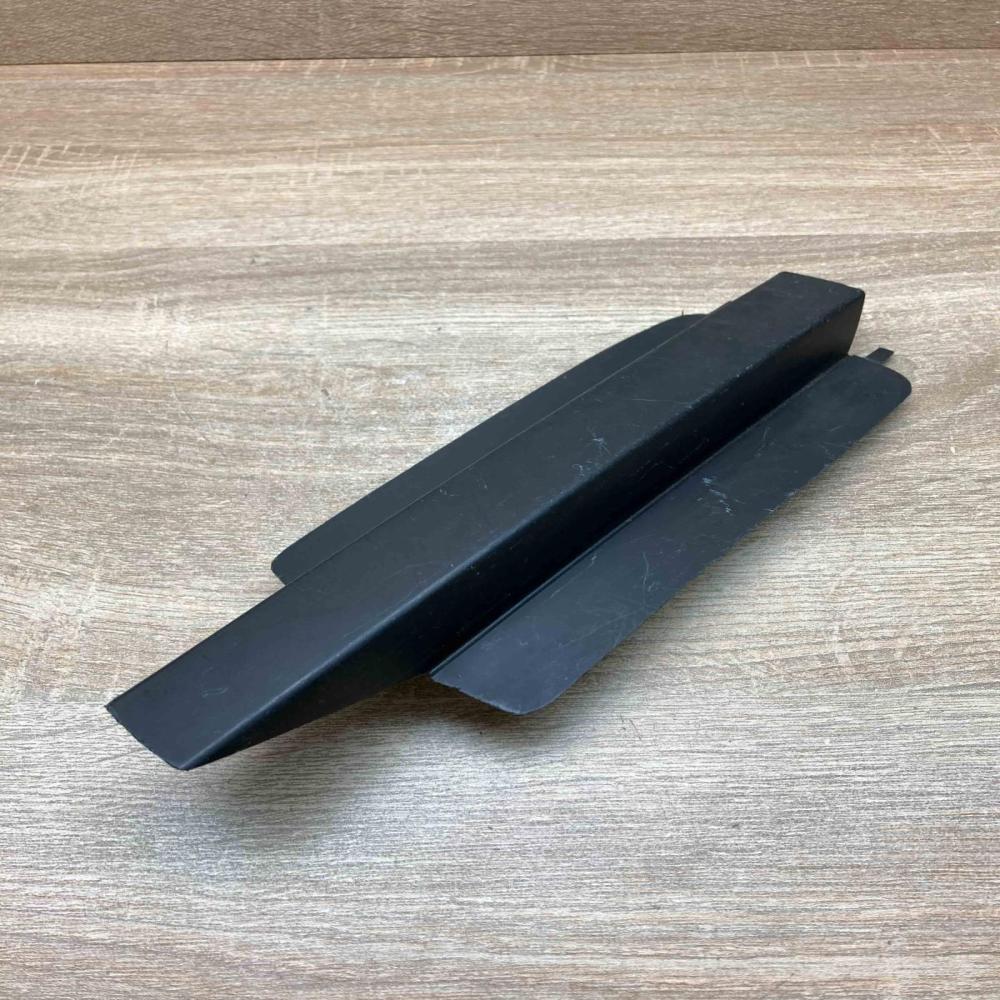 04805924AA   Other interior part Chrysler 300 - 300C