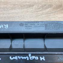 04805924AA   Other interior part Chrysler 300 - 300C