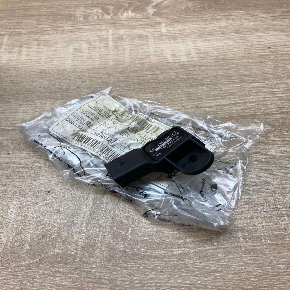 06B906051 0261230031  Air pressure sensor Volkswagen Golf VI