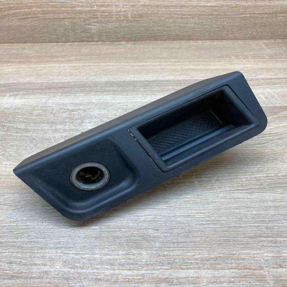 8146480   Car ashtray BMW 3 E36
