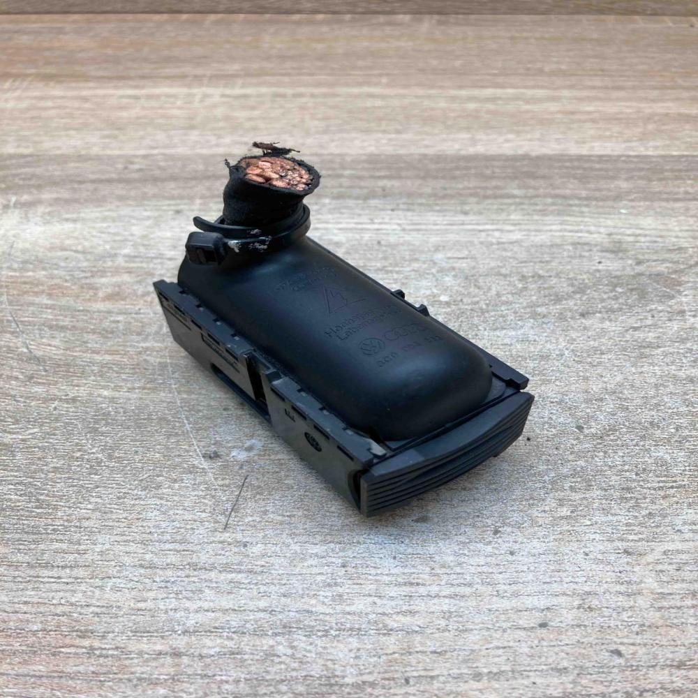 3C0906385   Plug wire Volkswagen PASSAT B6