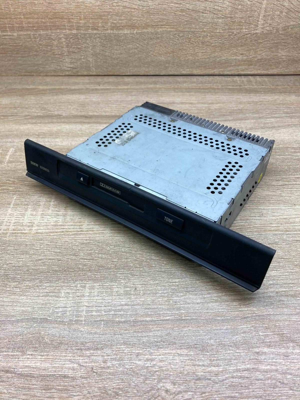6918871   Radio/CD/DVD/GPS head unit BMW X5 E53