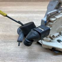 4F0839015  With Plug Rear door lock Audi A6 S6 C6 4F