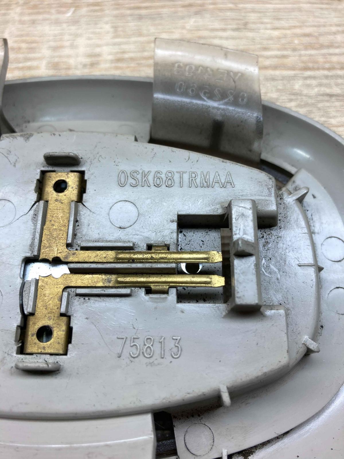 822564 75813  Other interior light Chrysler Voyager