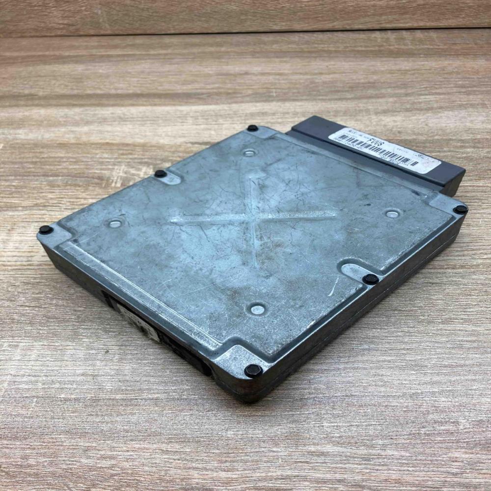 98AB 12A650 AMJ   Engine control unit/module ECU Ford Focus