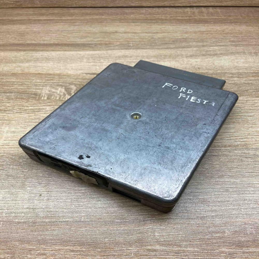 96FB 12A650 ACA   Engine control unit/module ECU Ford Fiesta