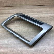 53734A0   Radio/GPS head unit trim Toyota Corolla Verso AR10