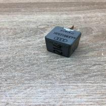 443951253K  214 Other relay Audi 80 90 S2 B4
