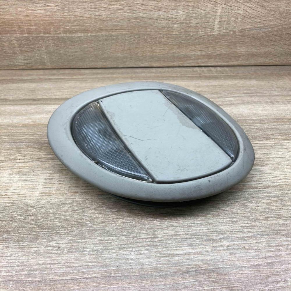 75813OSK70   Front seat light Chrysler Voyager