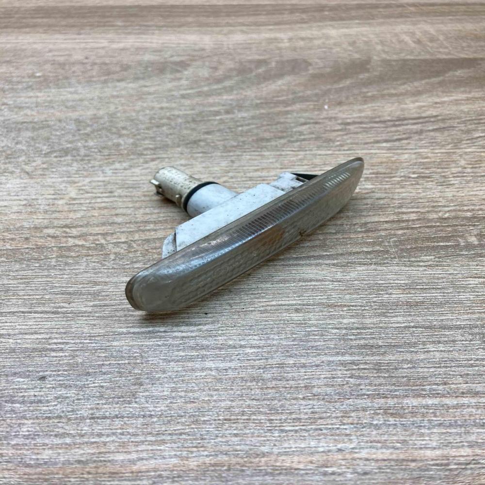 2228592   Front fender indicator light BMW 3 E46