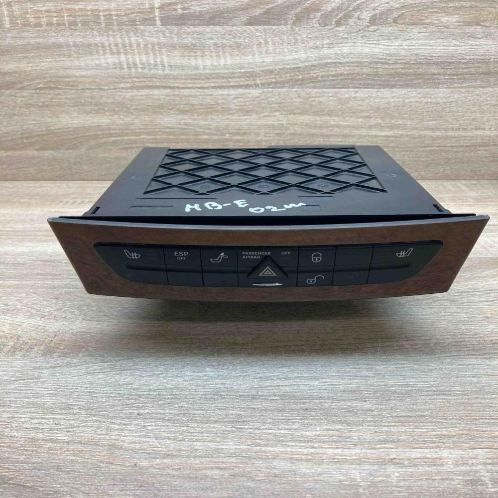 A2116800552   CD/DVD changer Mercedes-Benz E W211