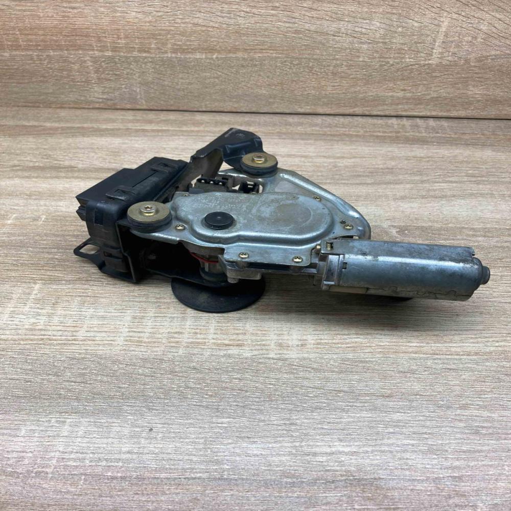 69036679 8218849  Rear window wiper motor BMW 3 E46