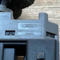1S7T 13480 AA   Brake pedal sensor switch Ford Mondeo Mk III