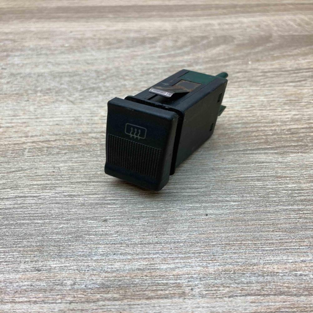 893941528   Windscreen/window heater switch Audi 100 S4 C4