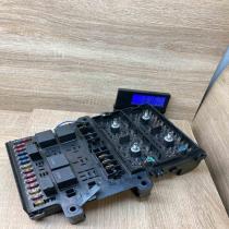 P04707996AF   Fuse module Chrysler Voyager