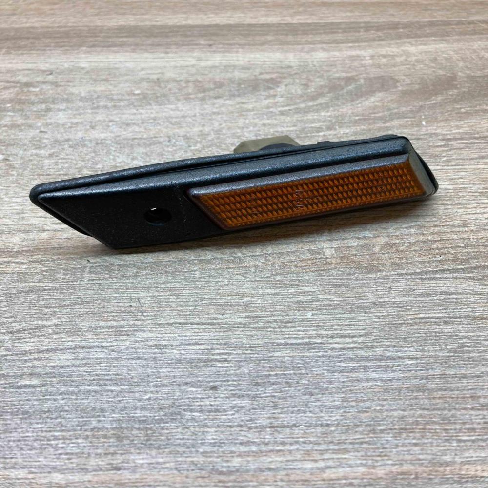 13780139  LH Front fender indicator light BMW 3 E36