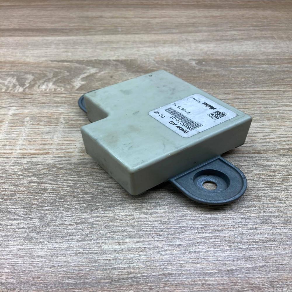6935024 213675  Aerial antenna amplifier BMW 5 E60 E61
