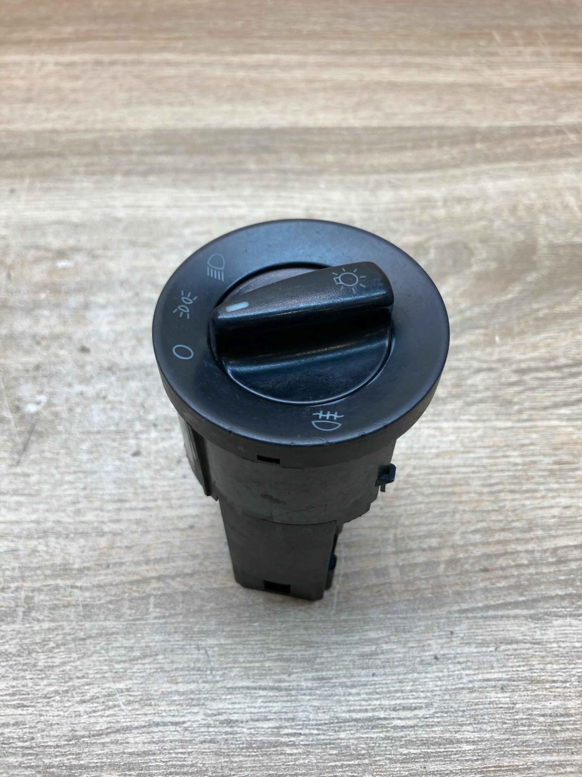 3B0941531B   Light switch Volkswagen PASSAT B5