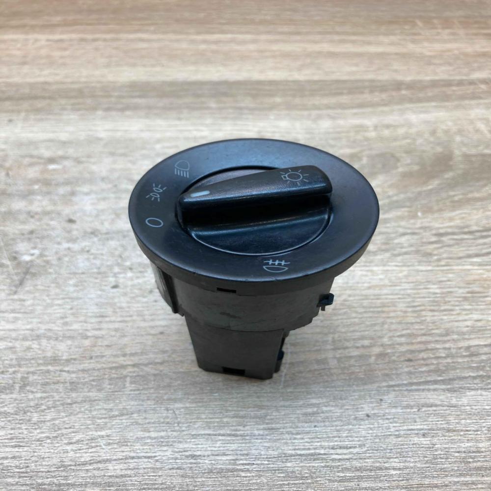 3B0941531B   Light switch Volkswagen PASSAT B5