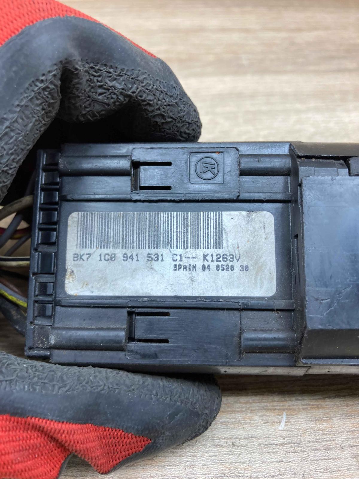 1C0941531  With Plug Light switch Volkswagen PASSAT B5.5