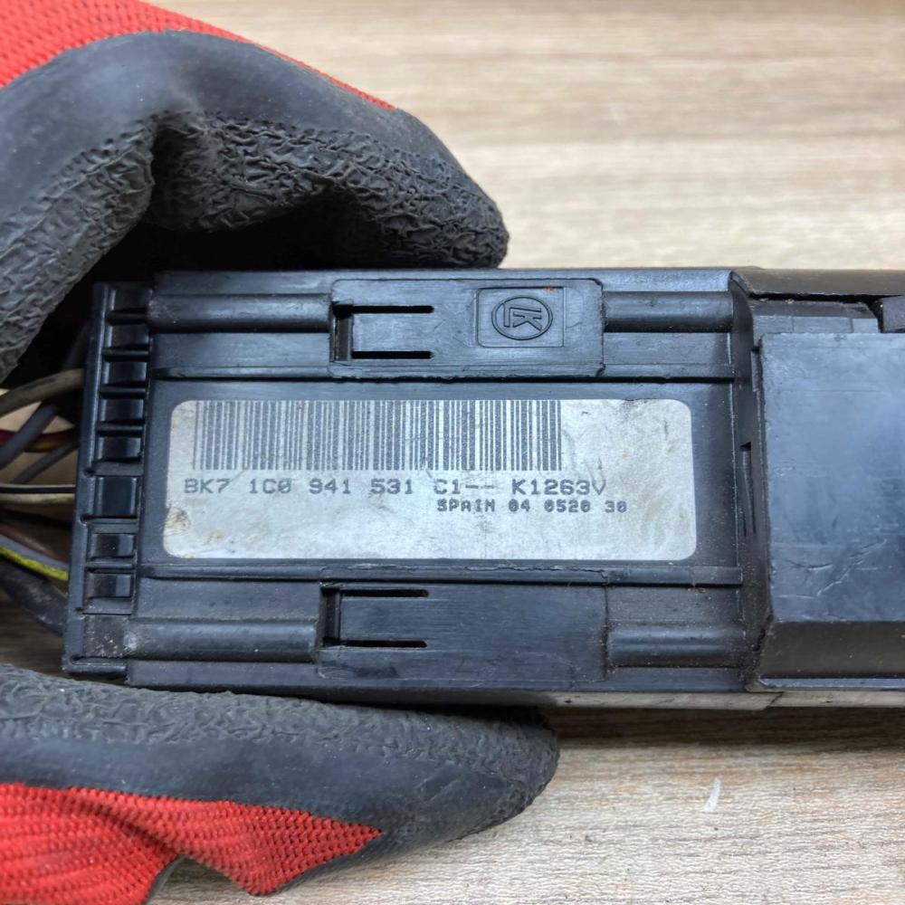 1C0941531  With Plug Light switch Volkswagen PASSAT B5.5