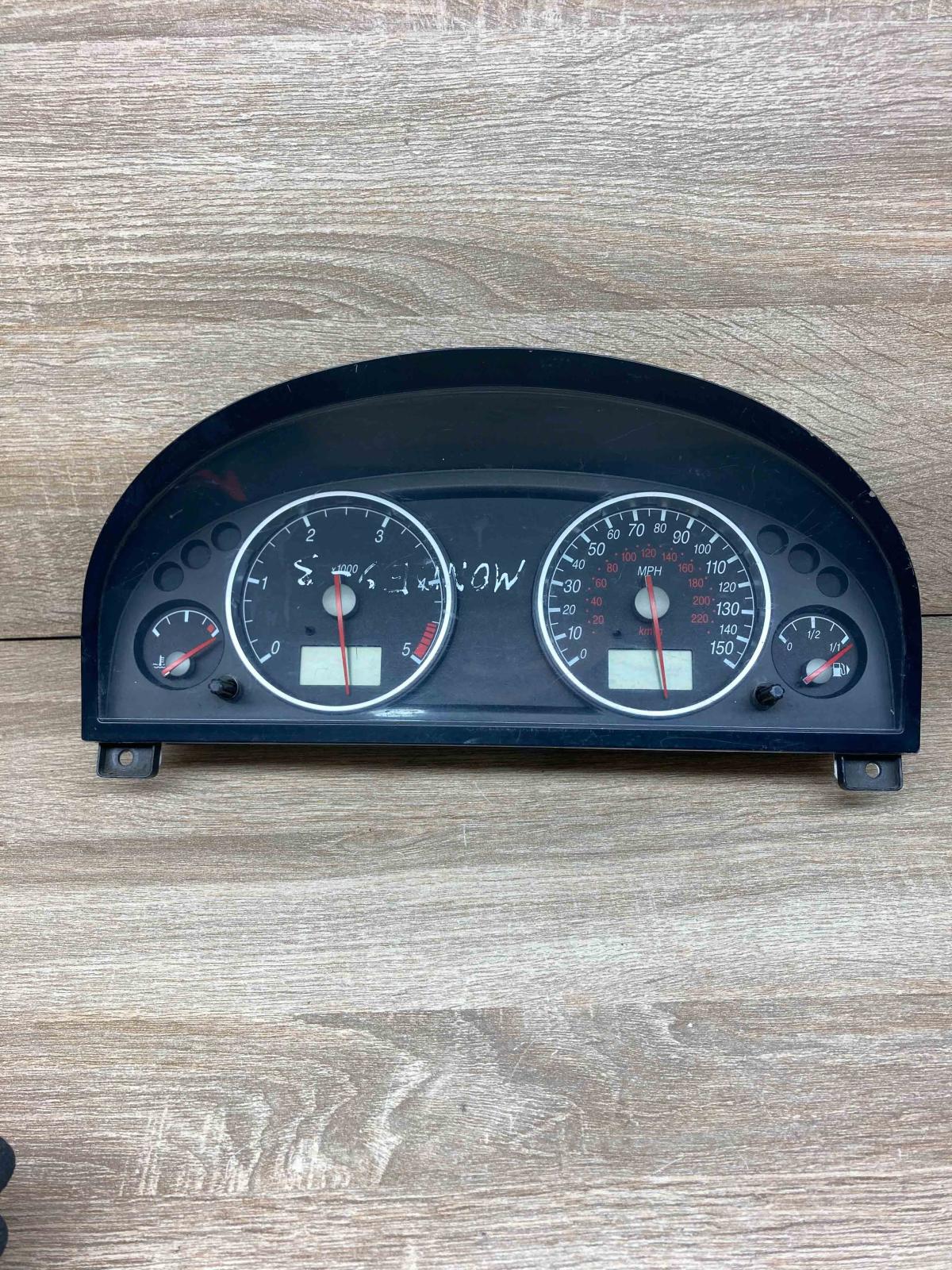 1S7F 10849   Speedometer (instrument cluster) Ford Mondeo Mk III