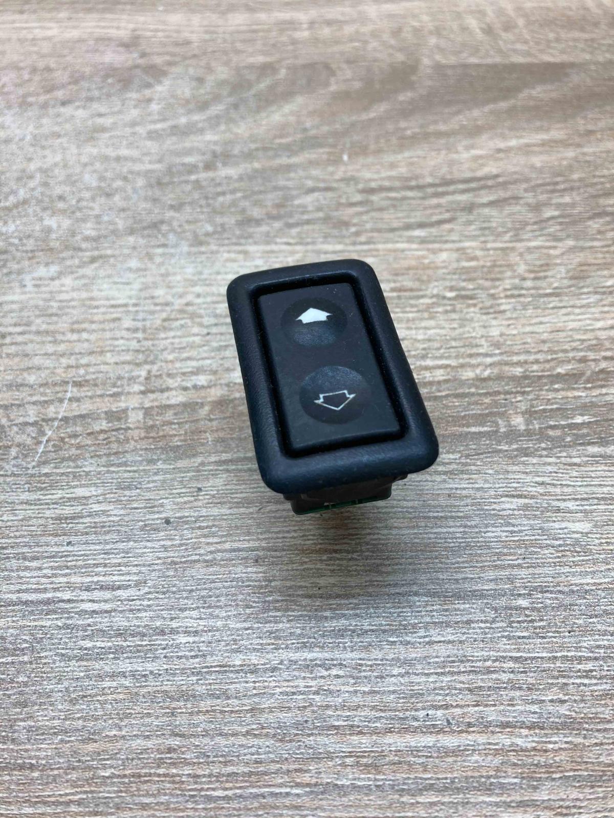 8365300   Electric window control switch BMW 3 E36