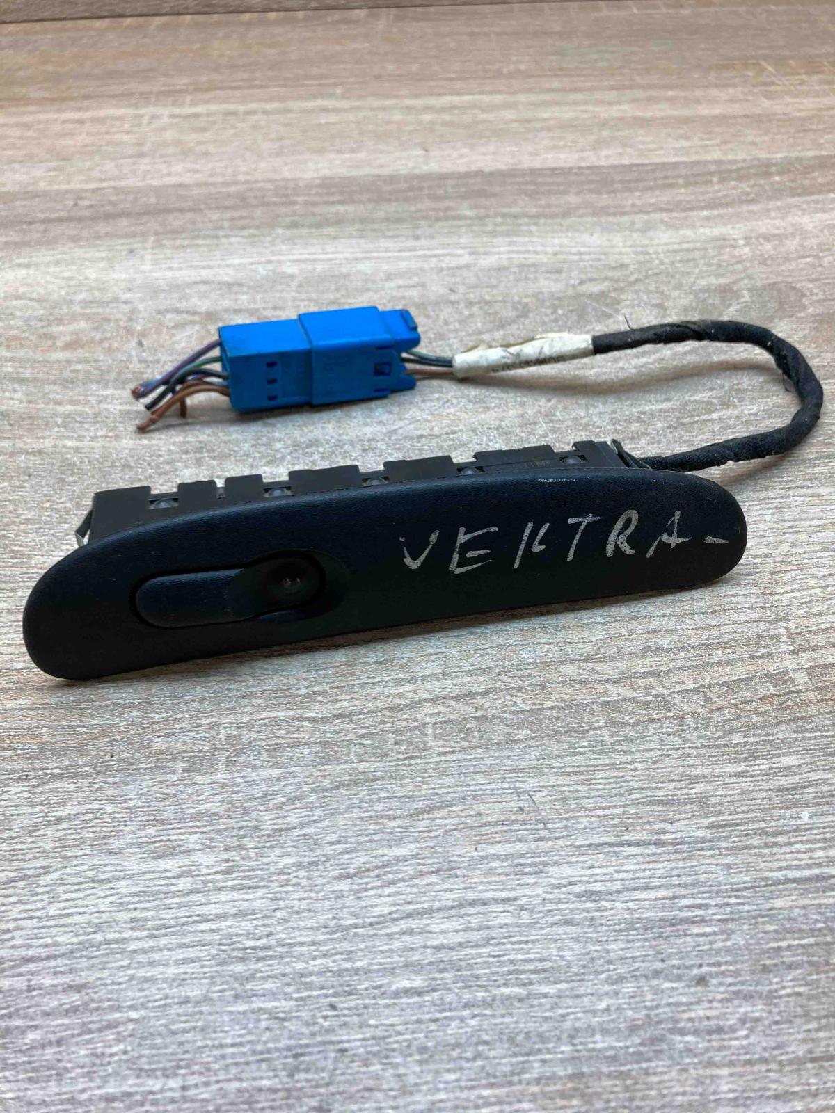 90433374   Electric window control switch Opel Vectra B