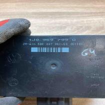 1J0959799Q 5DK007951  Comfort/convenience module Volkswagen Golf IV
