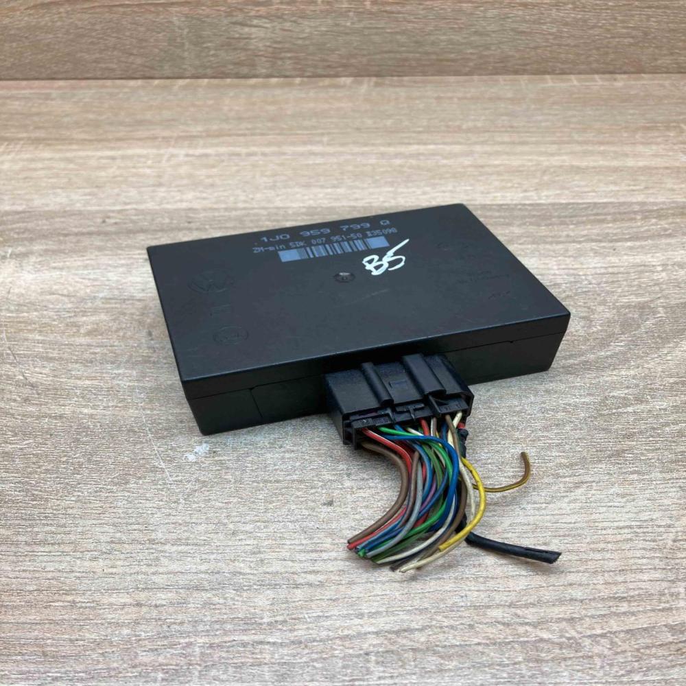 1J0959799Q 5DK007951 50 With Plug Comfort/convenience module Volkswagen PASSAT B