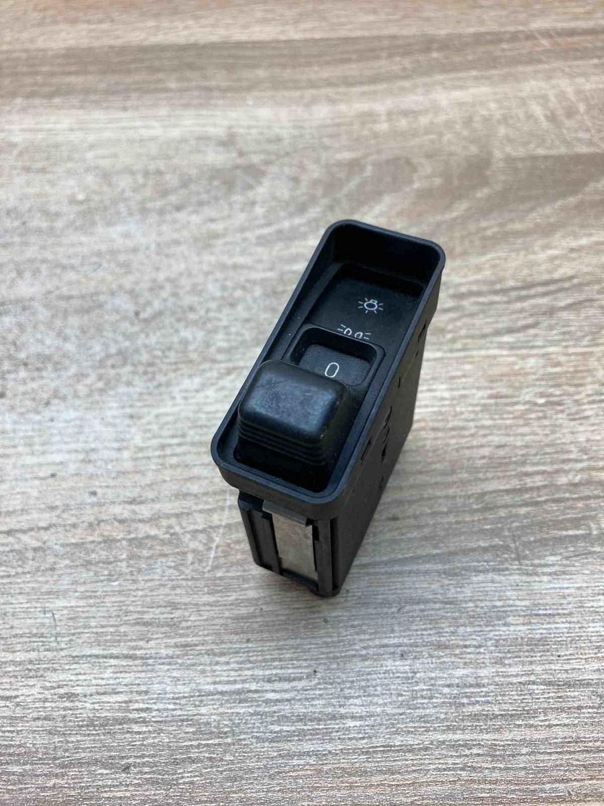 8351237   Light switch BMW 5 E34